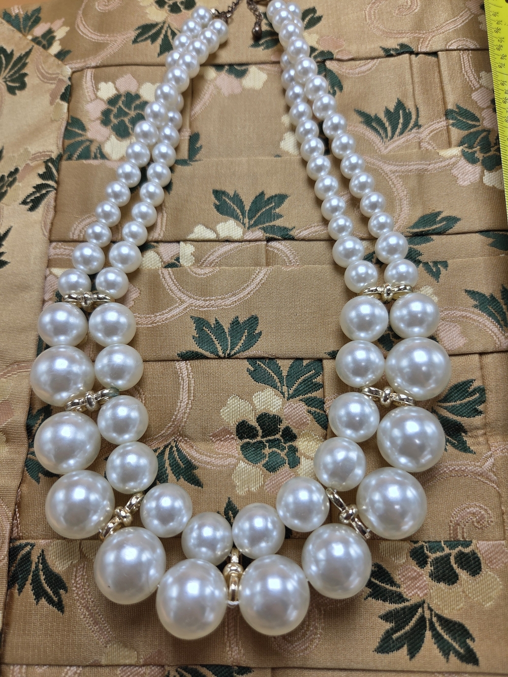 Elegant Double-Strand White Faux Pearl Necklace with Gold Accents - Picture 4 of 4